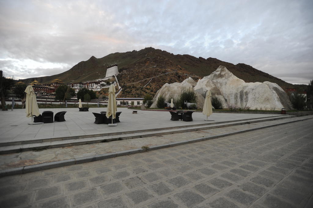 Wanrun International Resort Hotel In Tibet Xigaze Zewnętrze zdjęcie