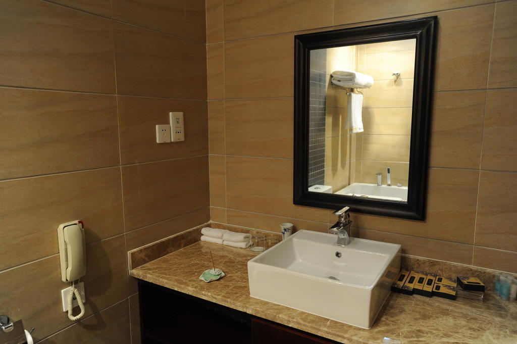 Wanrun International Resort Hotel In Tibet Xigaze Pokój zdjęcie
